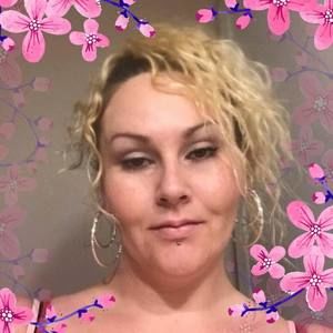 Meet your Posher, Tia